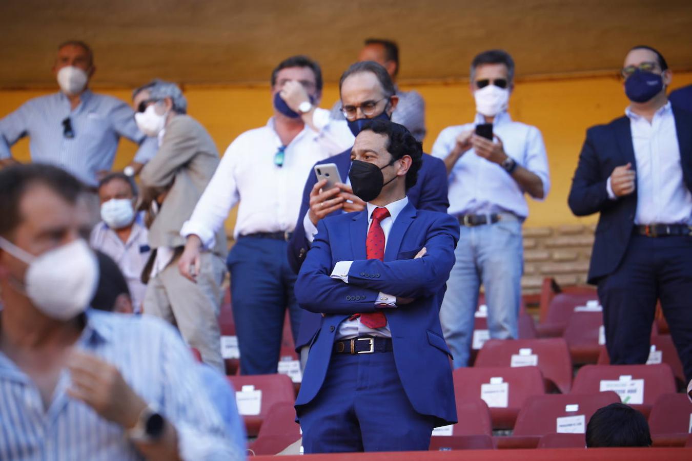 Toros en Córdoba | El ambiente de la primera corrida de la Feria de Mayo, en imágenes