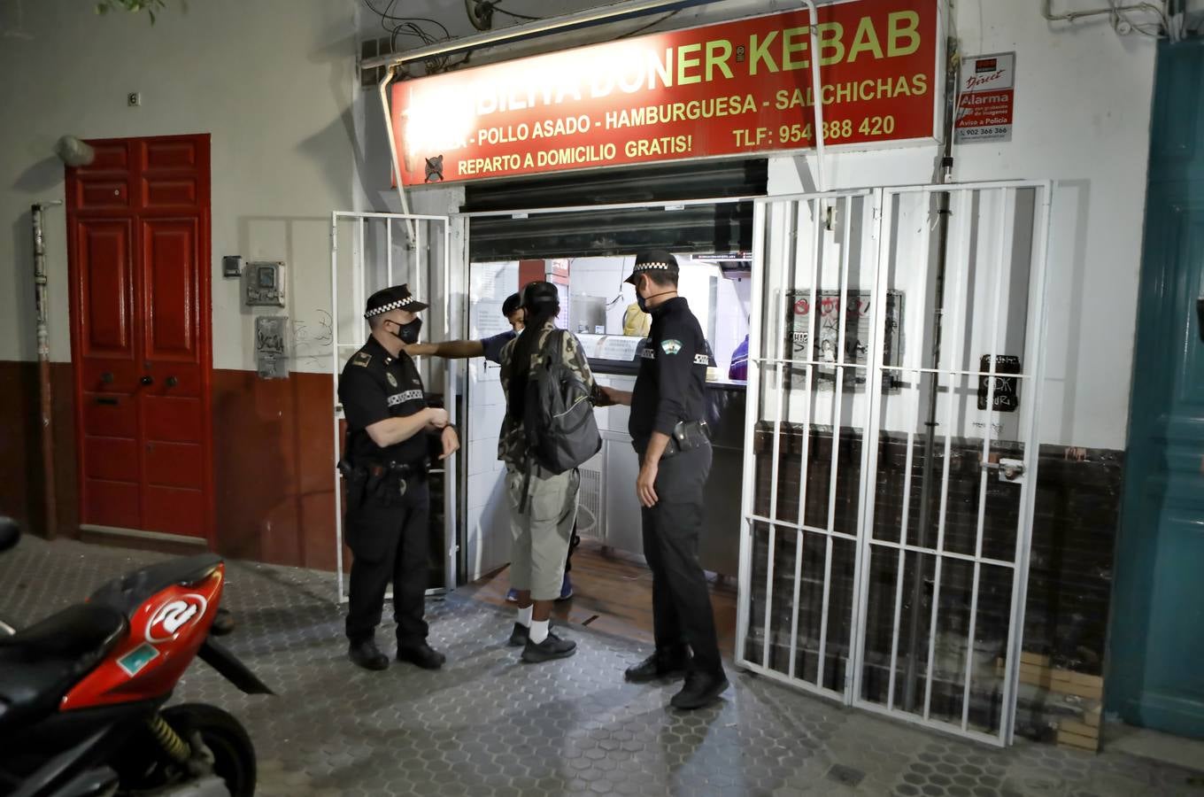 Dispositivo policial en la Alameda