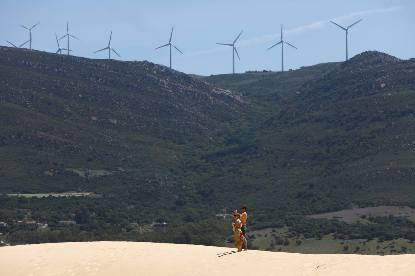 Las playas de Cádiz activan sus planes antiCovid: así serán los aforos y las medidas en todos los municipios