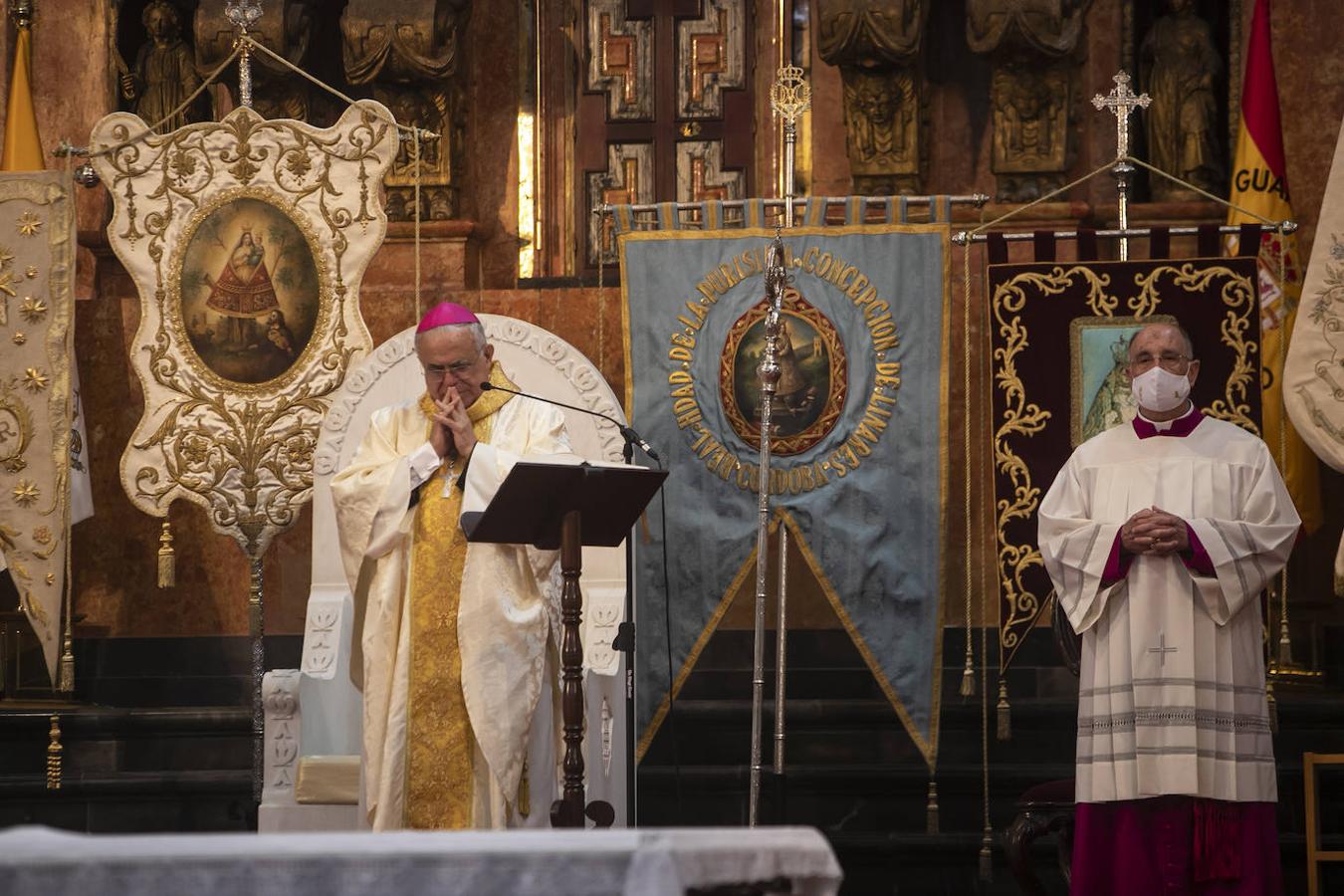 La cita de las hermandades de Gloria en la Catedral de Córdoba, en imágenes