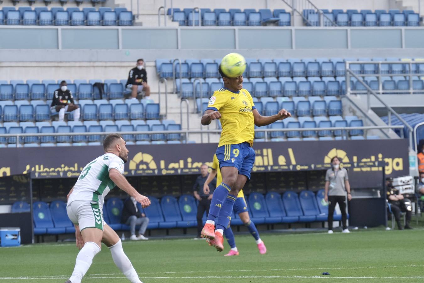 FOTOS: Las imágenes del Cádiz CF - Elche en Carranza