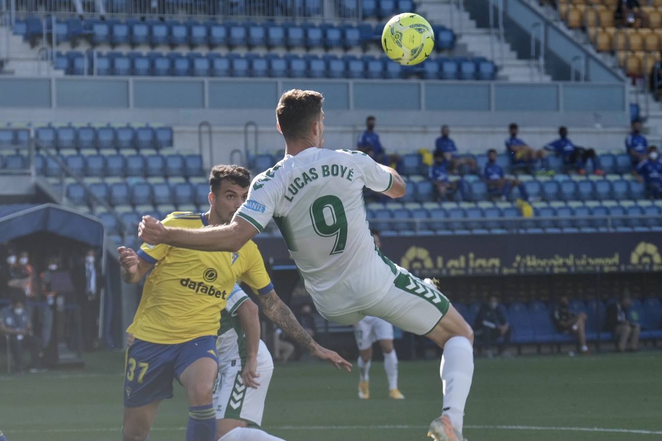 FOTOS: Las imágenes del Cádiz CF - Elche en Carranza