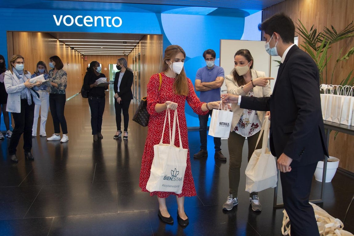 Un evento lleno de regalos. Al salir, las participantes recibieron el pack de regalos de las firmas colaboradoras del evento y de ABC Bienestar.