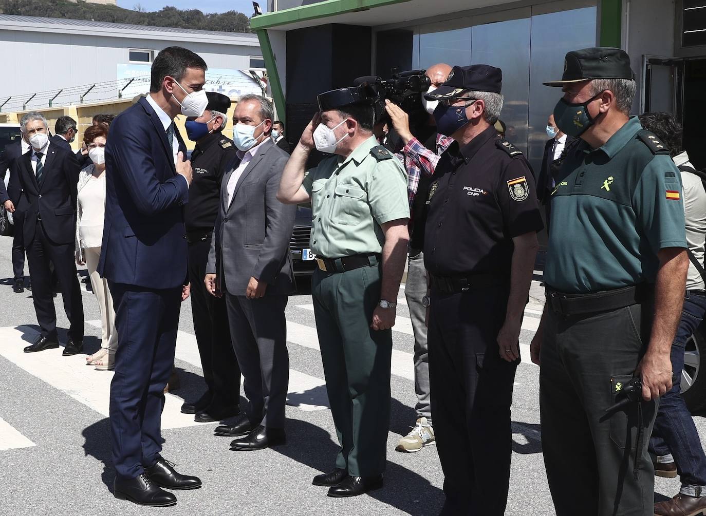 El presidente del Gobierno ha suspendido su agenda para viajar a Ceuta y Melilla. 
