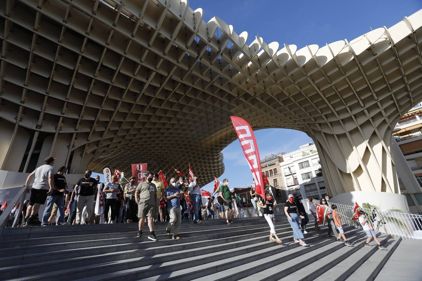 Manifestación en Sevilla contra el ERE de Caixabank