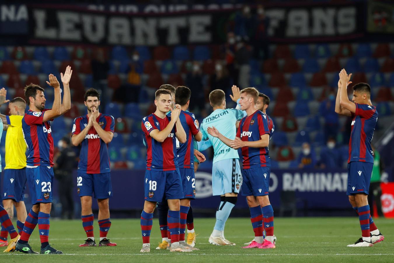 FOTOS: Levante - Cádiz CF