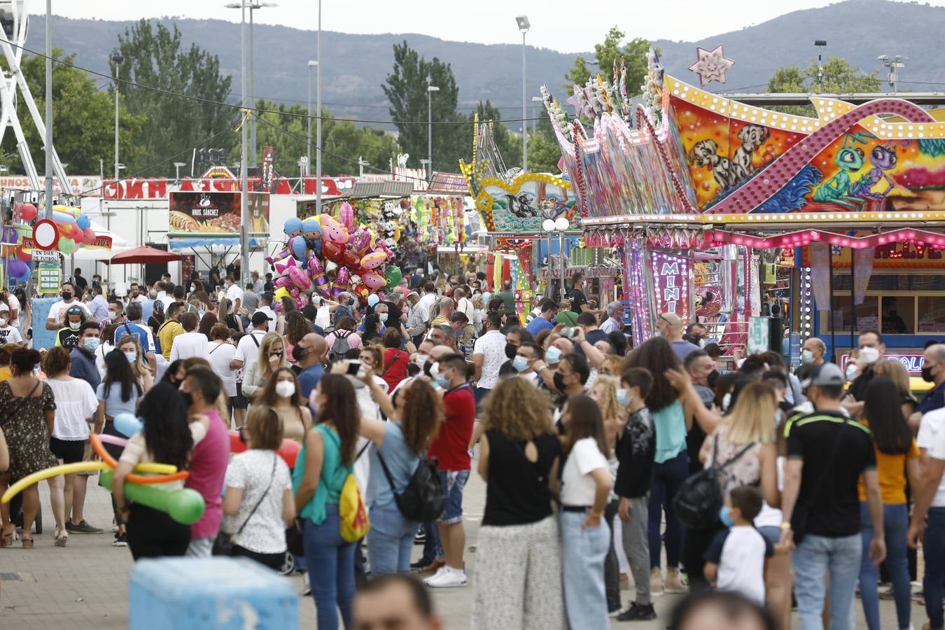 Vive Park Córdoba | En imágenes, el ambientazo del parque de atracciones del Arenal