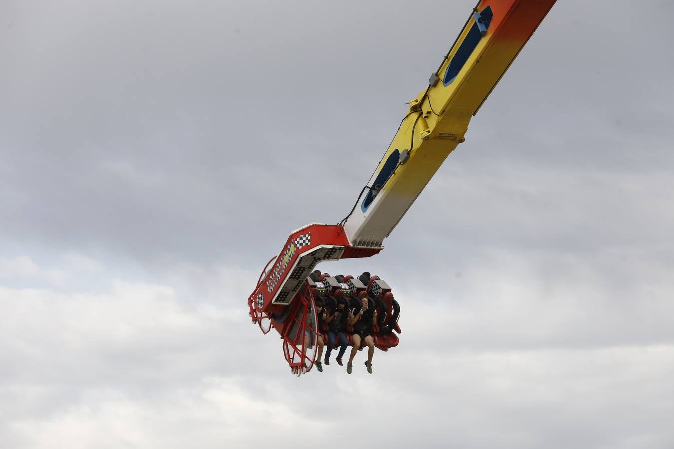 Vive Park Córdoba | En imágenes, el ambientazo del parque de atracciones del Arenal