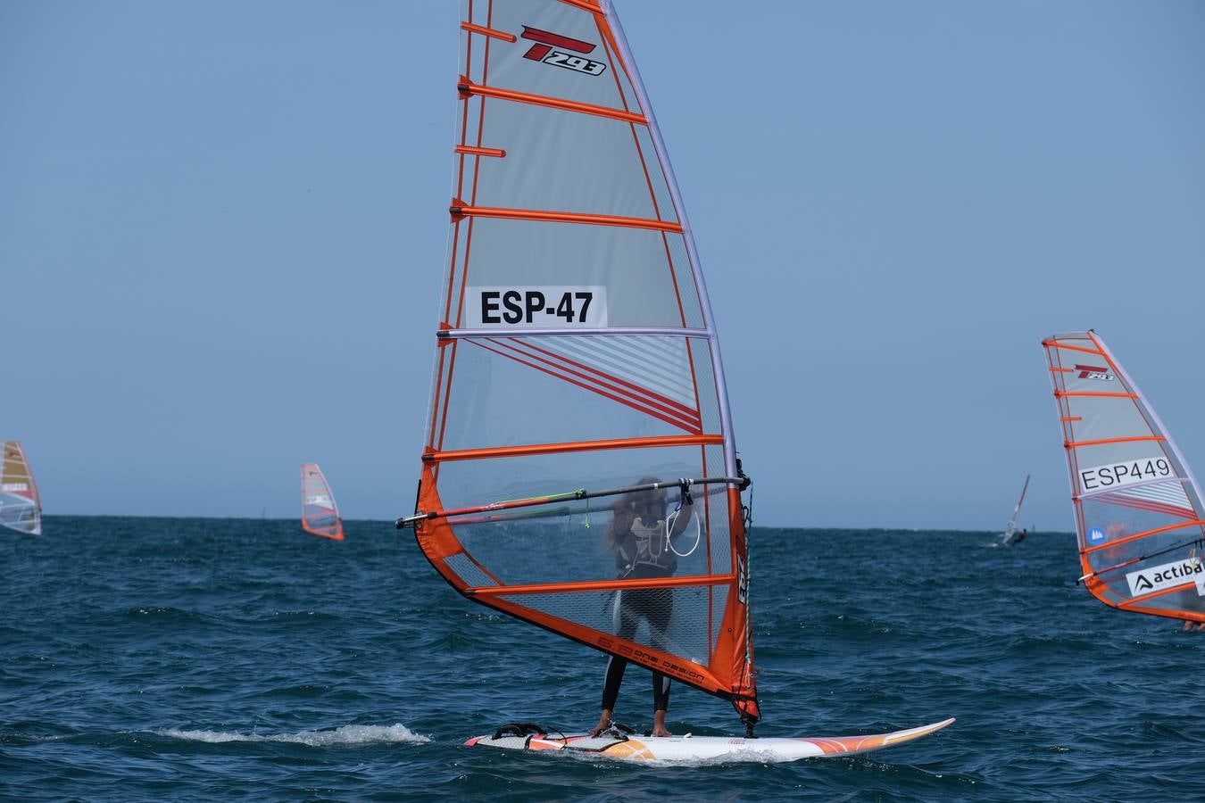 FOTOS: Las imágenes más espectaculares de la Copa de España de Windsurf, en la bahía de Cádiz