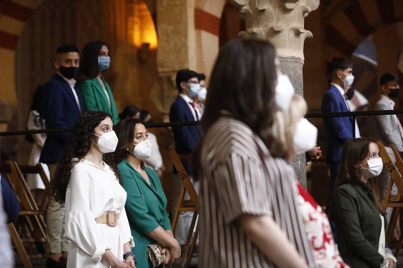 La misa de pentecostés en la Catedral de Córdoba, en imágenes