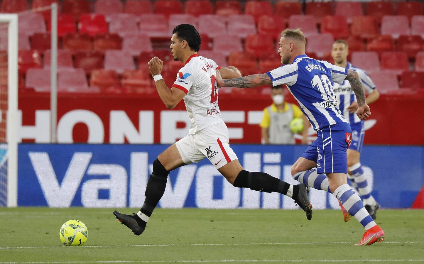 Partido entre el Sevilla FC y el Deportivo Alavés