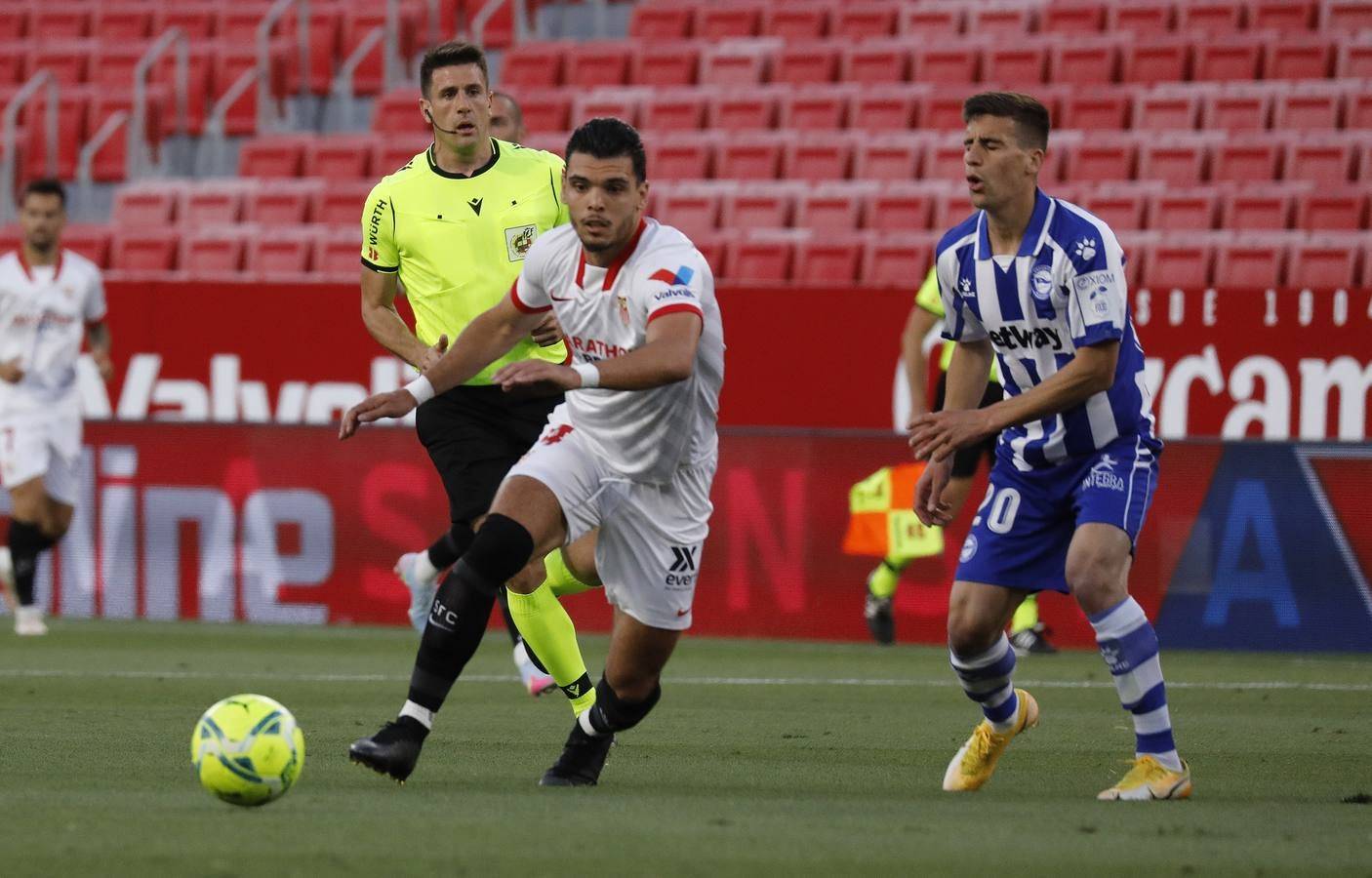 Partido entre el Sevilla FC y el Deportivo Alavés