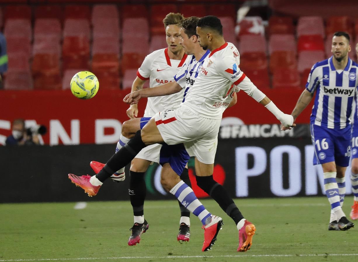 Partido entre el Sevilla FC y el Deportivo Alavés