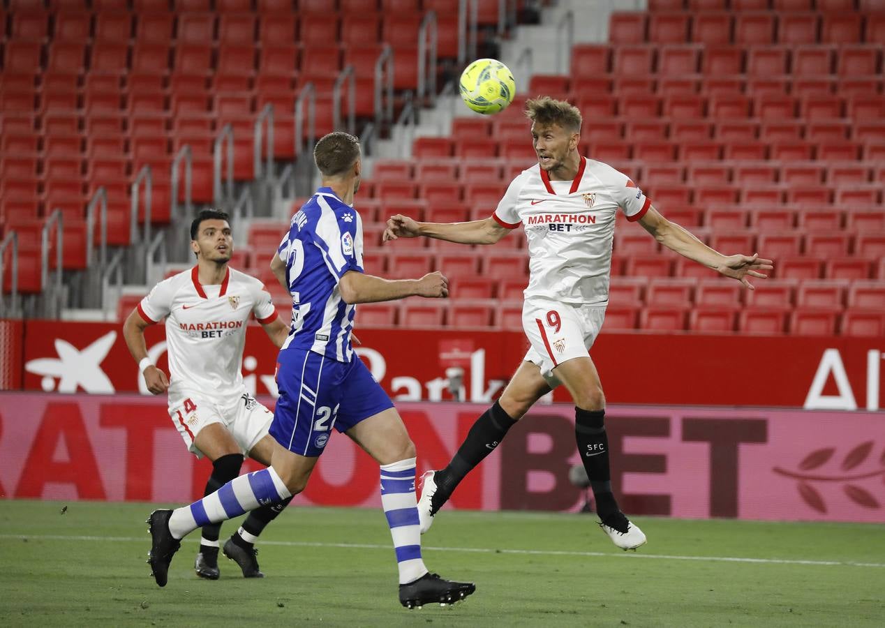 Partido entre el Sevilla FC y el Deportivo Alavés