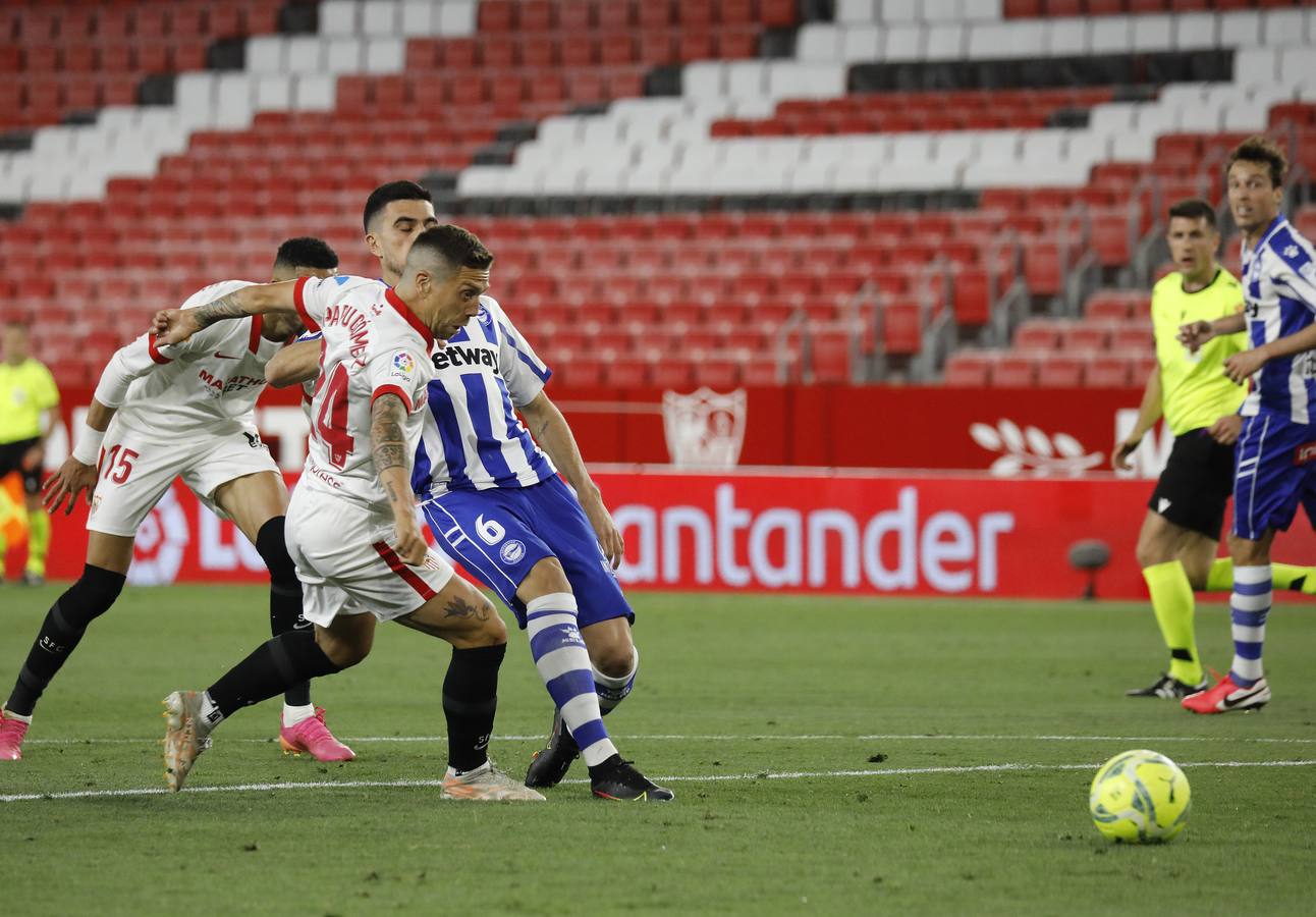Partido entre el Sevilla FC y el Deportivo Alavés
