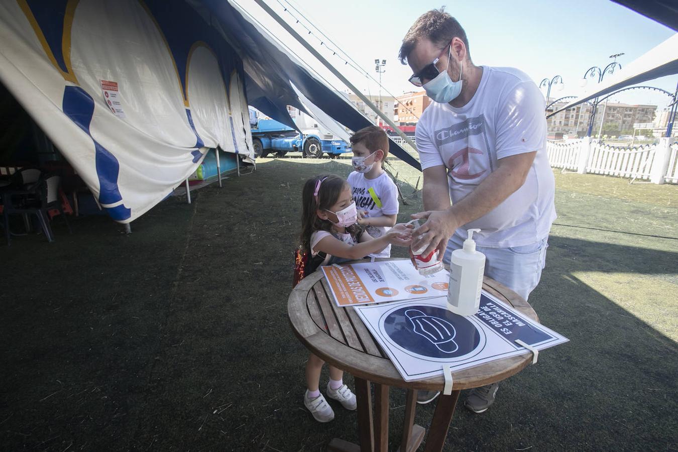 Un día con el Circo Berlín en Córdoba, en imágenes