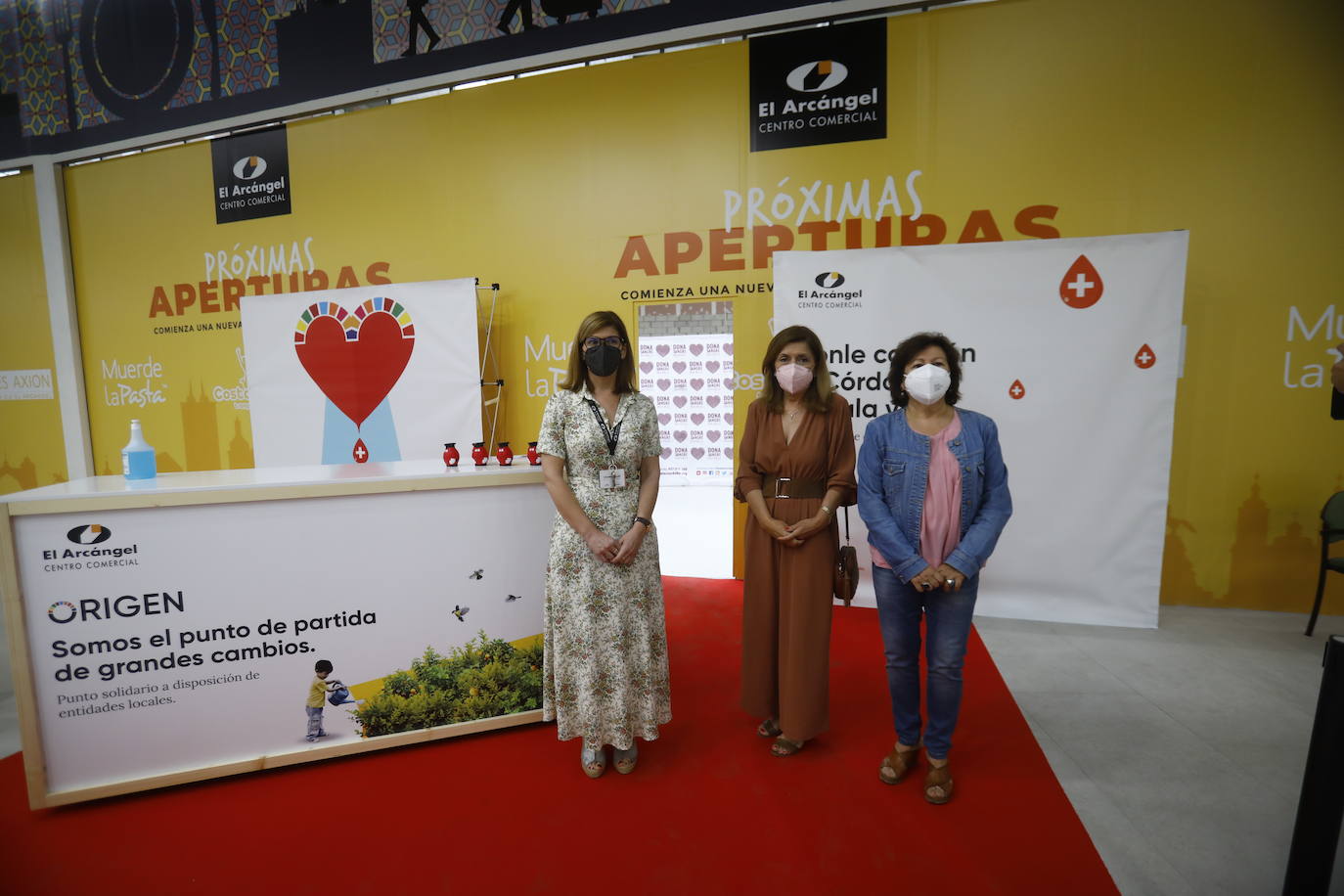 La donación de sangre en el centro comercial El Arcángel de Córdoba, en imágenes