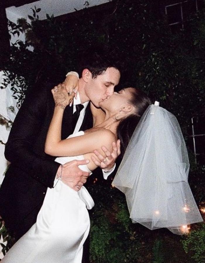 Las fotos de la boda de Ariana Grande con Dalton Gómez
