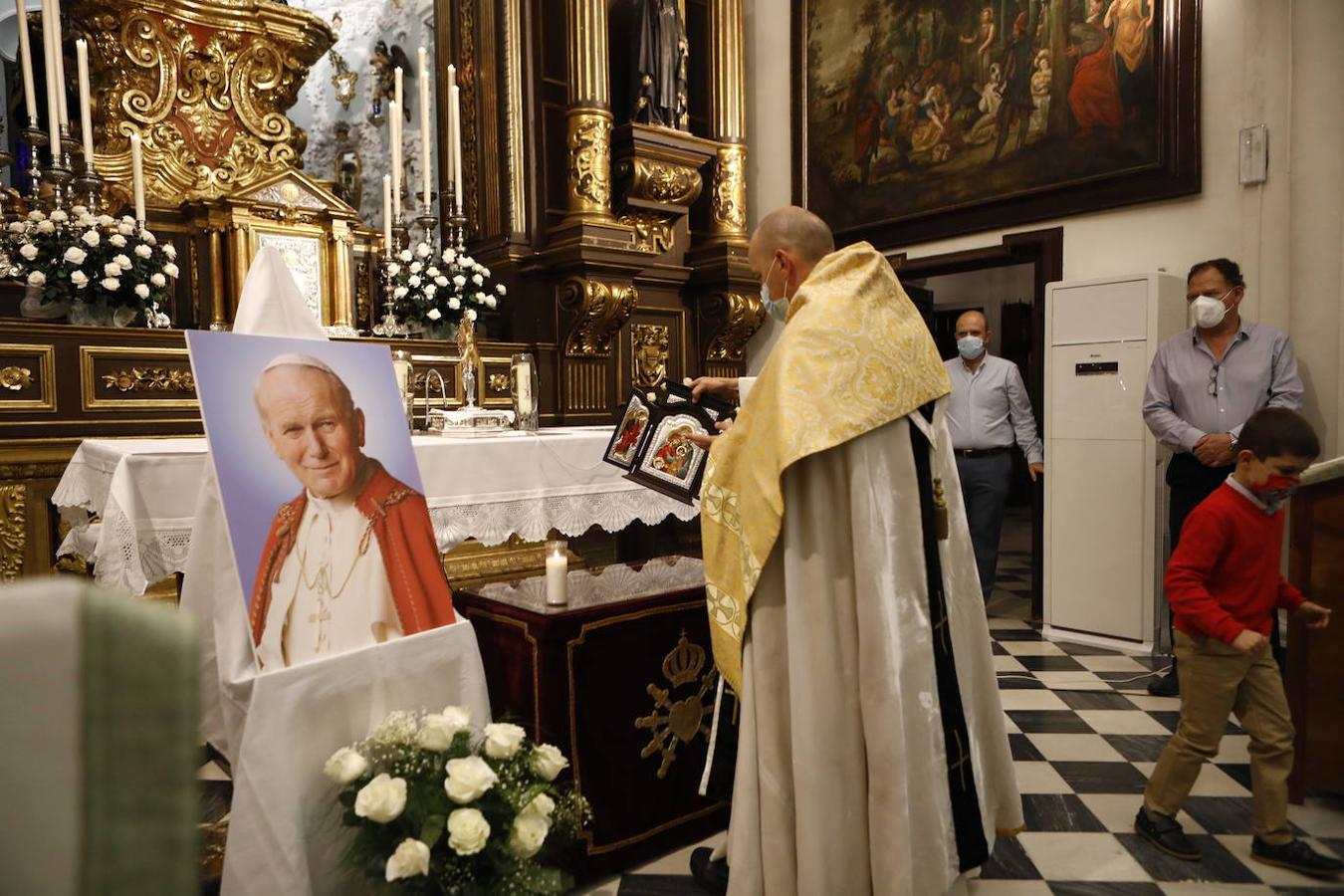 El acto con las reliquias de San Juan Pablo II en Córdoba, en imágenes