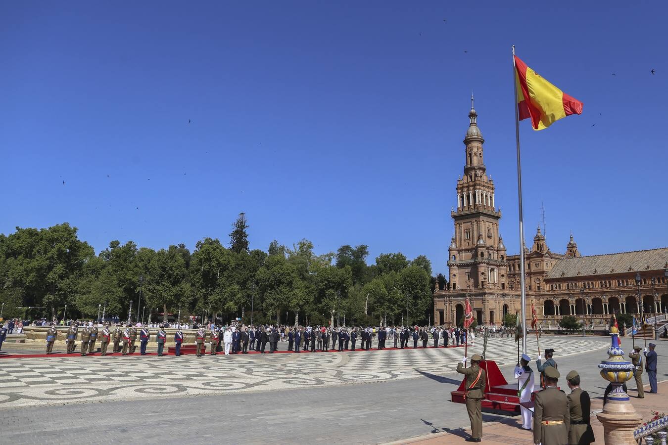 Sevilla también celebra el Día de las Fuerzas Armadas