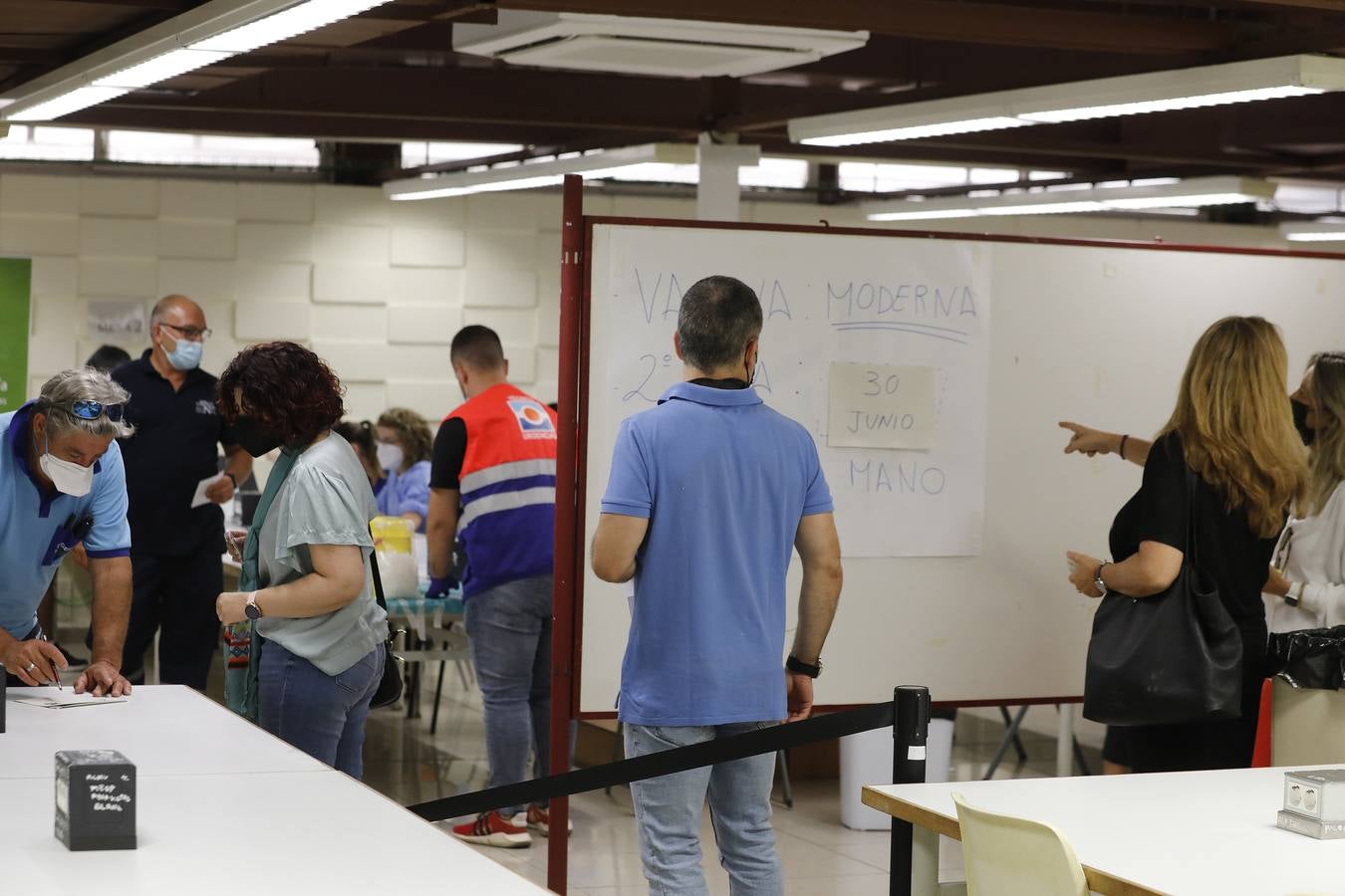 Vacunación en el centro habilitado en la Facultad de Matemáticas de Sevilla