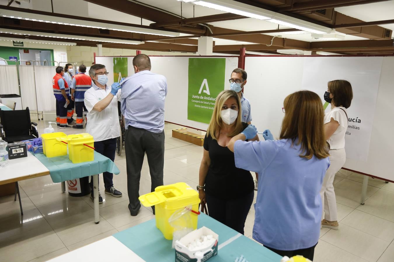 Vacunación en el centro habilitado en la Facultad de Matemáticas de Sevilla