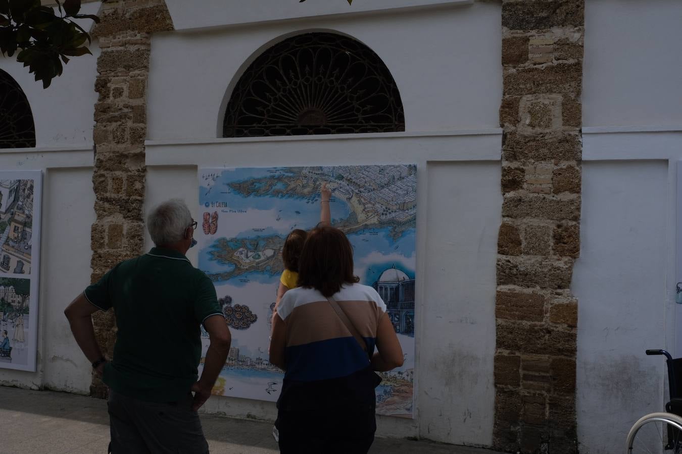 Inauguración de la exposición ‘Cádiz a los cuatro vientos’ en el Mercado Central