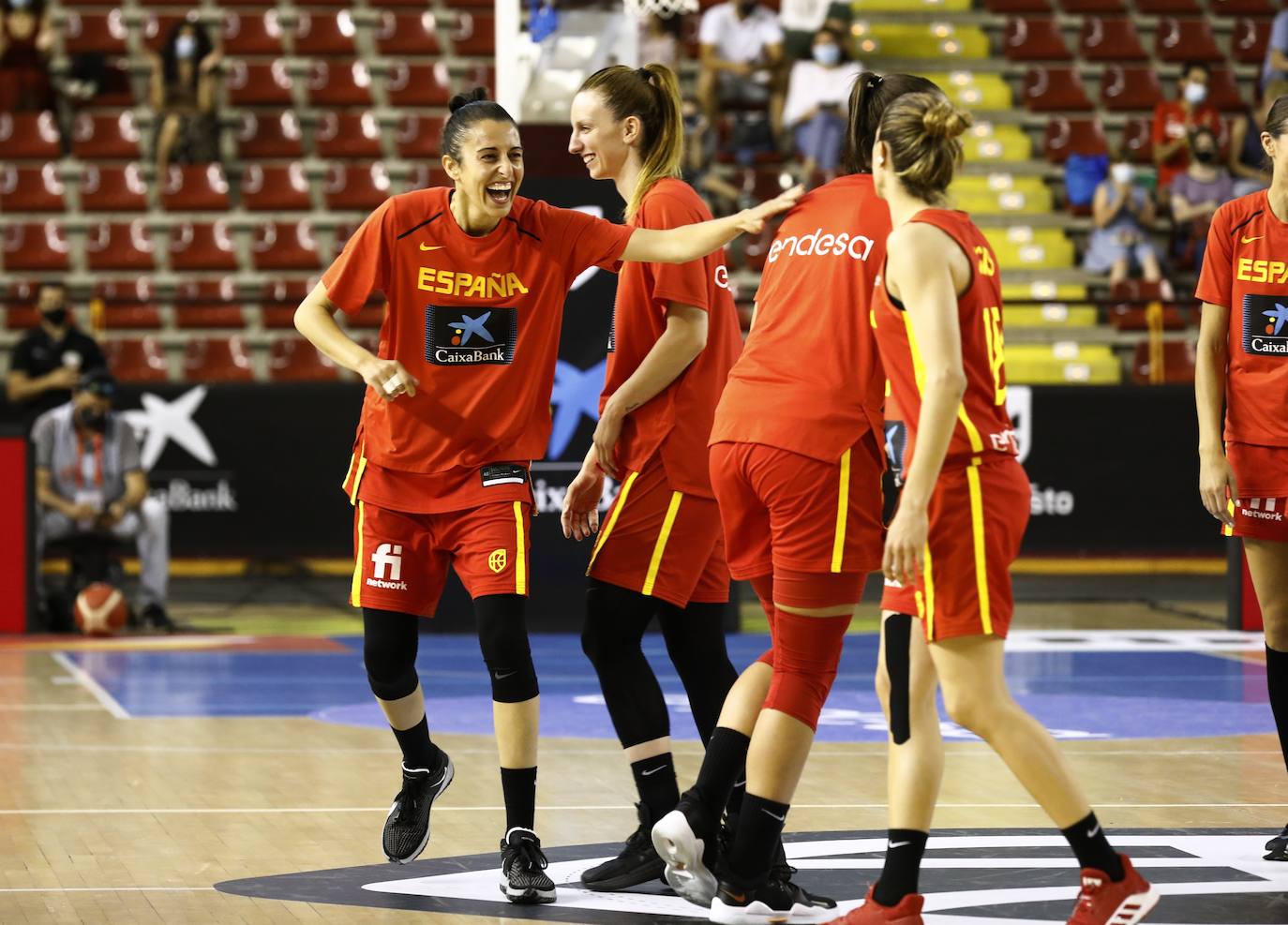 Las mejores imágenes del partido de baloncesto España-Bélgica en Córdoba