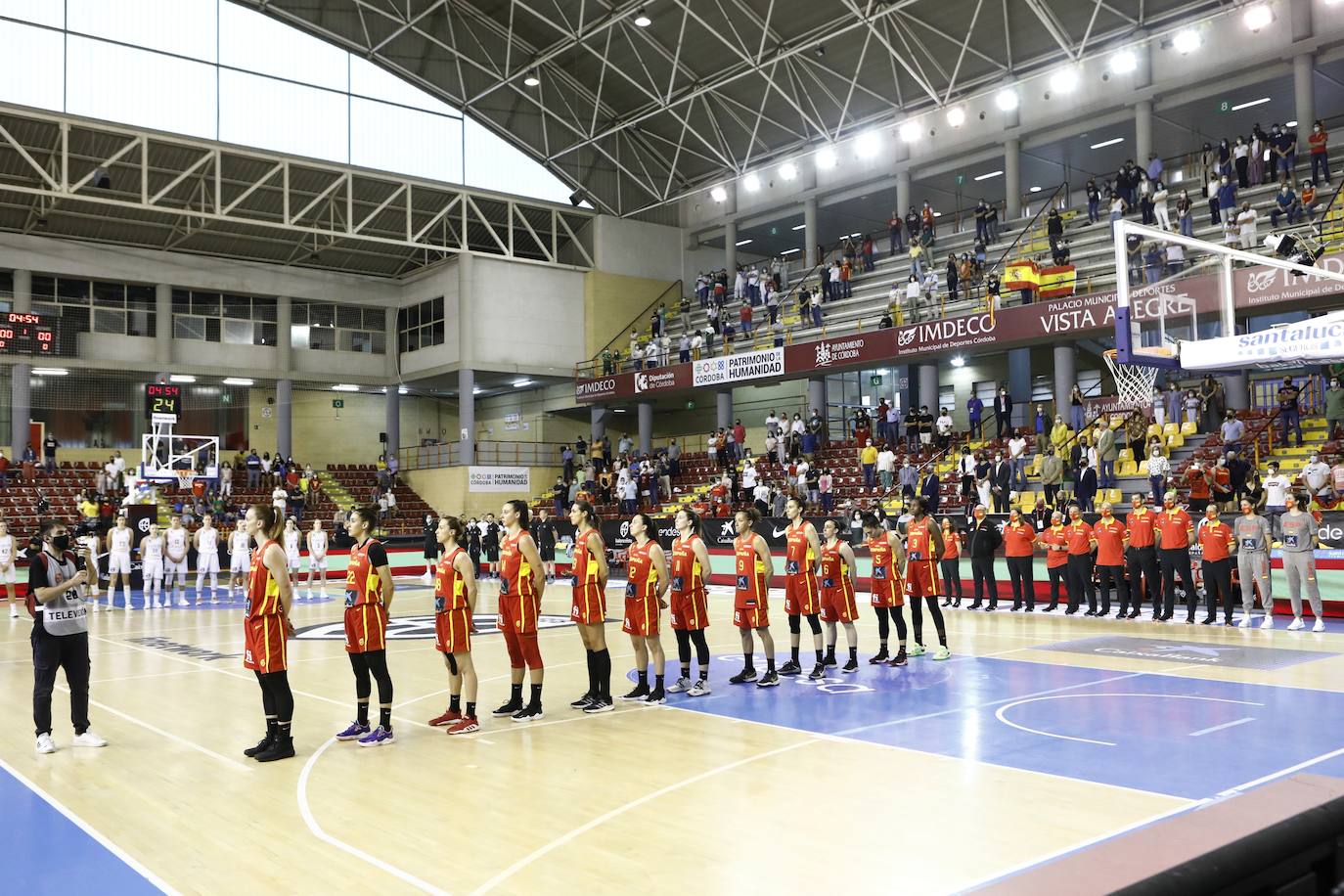 Las mejores imágenes del partido de baloncesto España-Bélgica en Córdoba