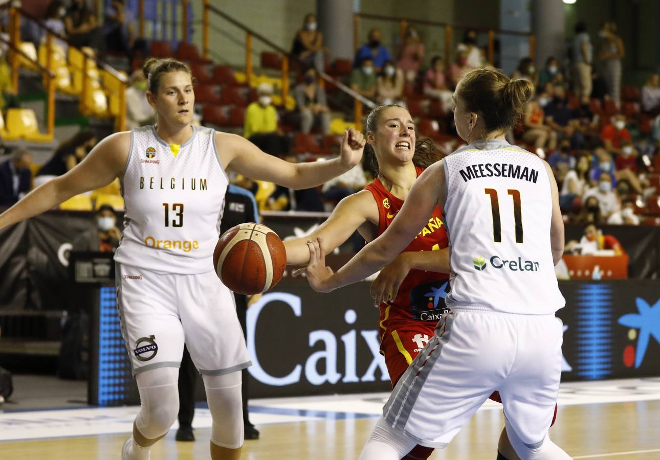 Las mejores imágenes del partido de baloncesto España-Bélgica en Córdoba