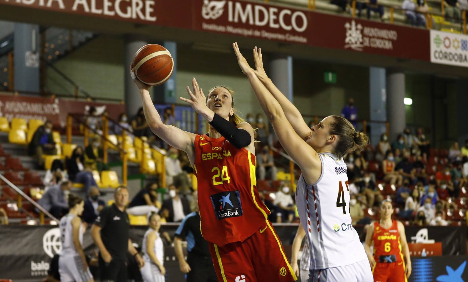 Las mejores imágenes del partido de baloncesto España-Bélgica en Córdoba