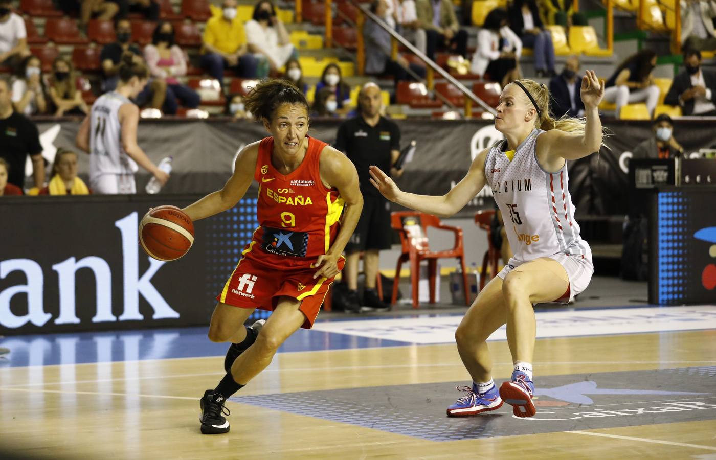 Las mejores imágenes del partido de baloncesto España-Bélgica en Córdoba