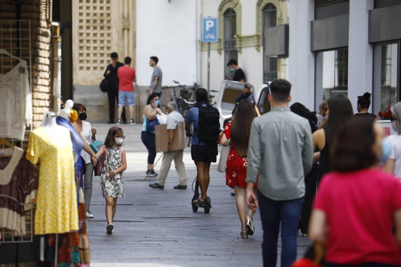 El auge de los patinetes eléctricos en Córdoba, en imágenes