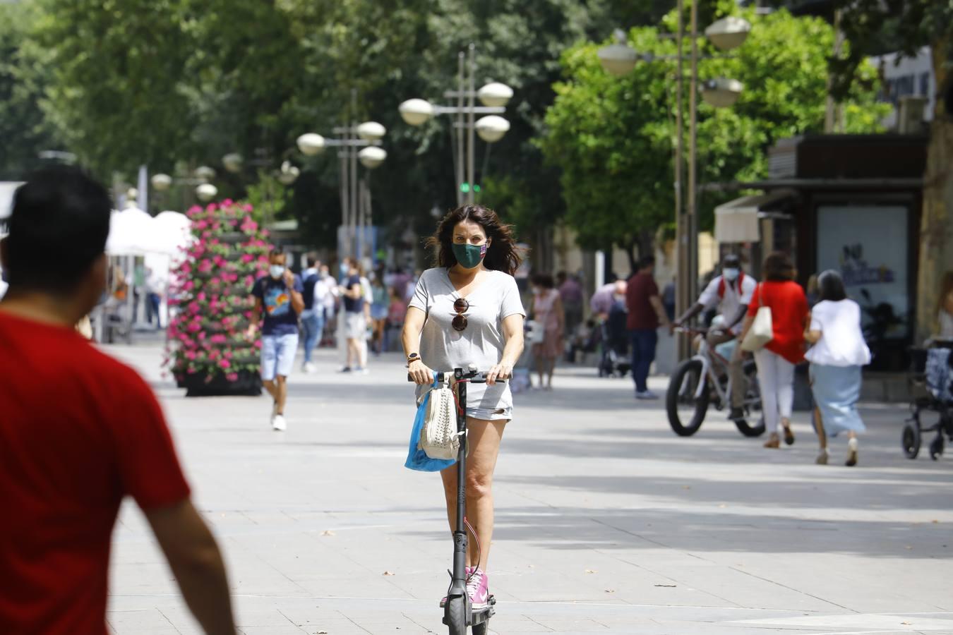 El auge de los patinetes eléctricos en Córdoba, en imágenes