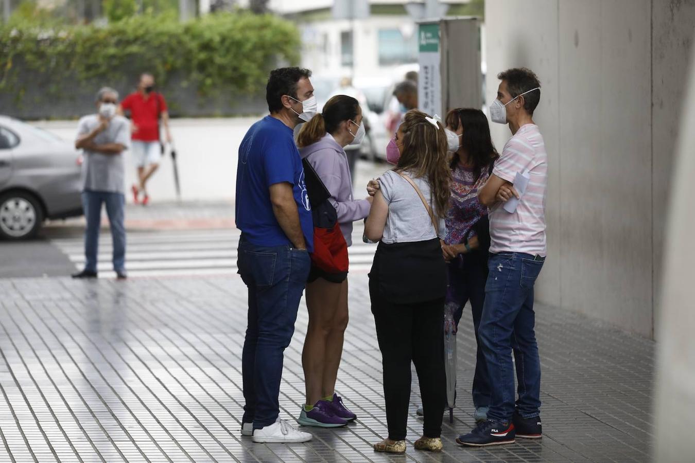 La segunda vacunación de los profesores en Córdoba, en imágenes