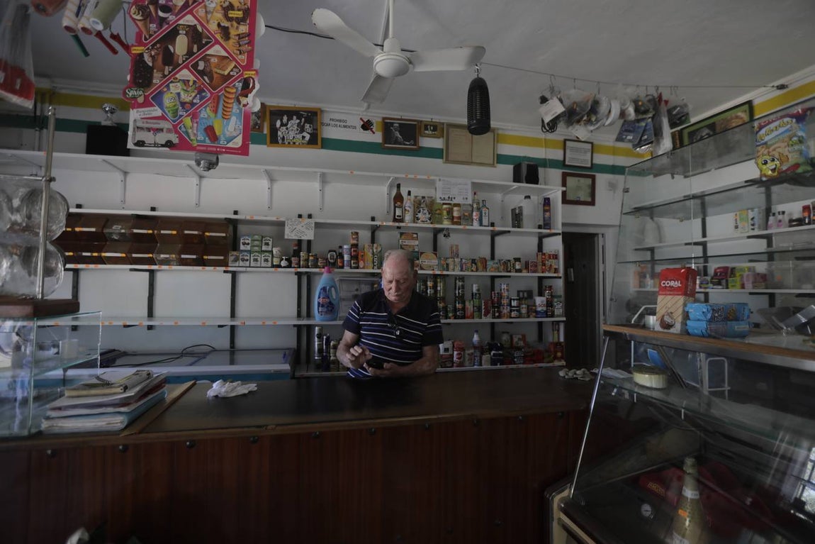 Los vecinos de Aguadulce llegan al límite después de siete meses sin luz