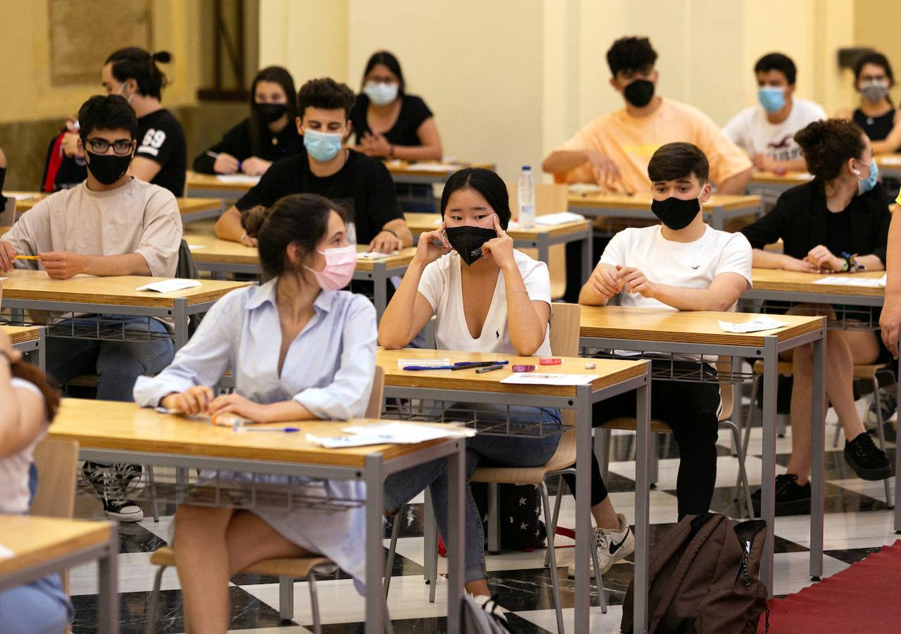 Comienzan las pruebas de Selectividad en Toledo, en imágenes