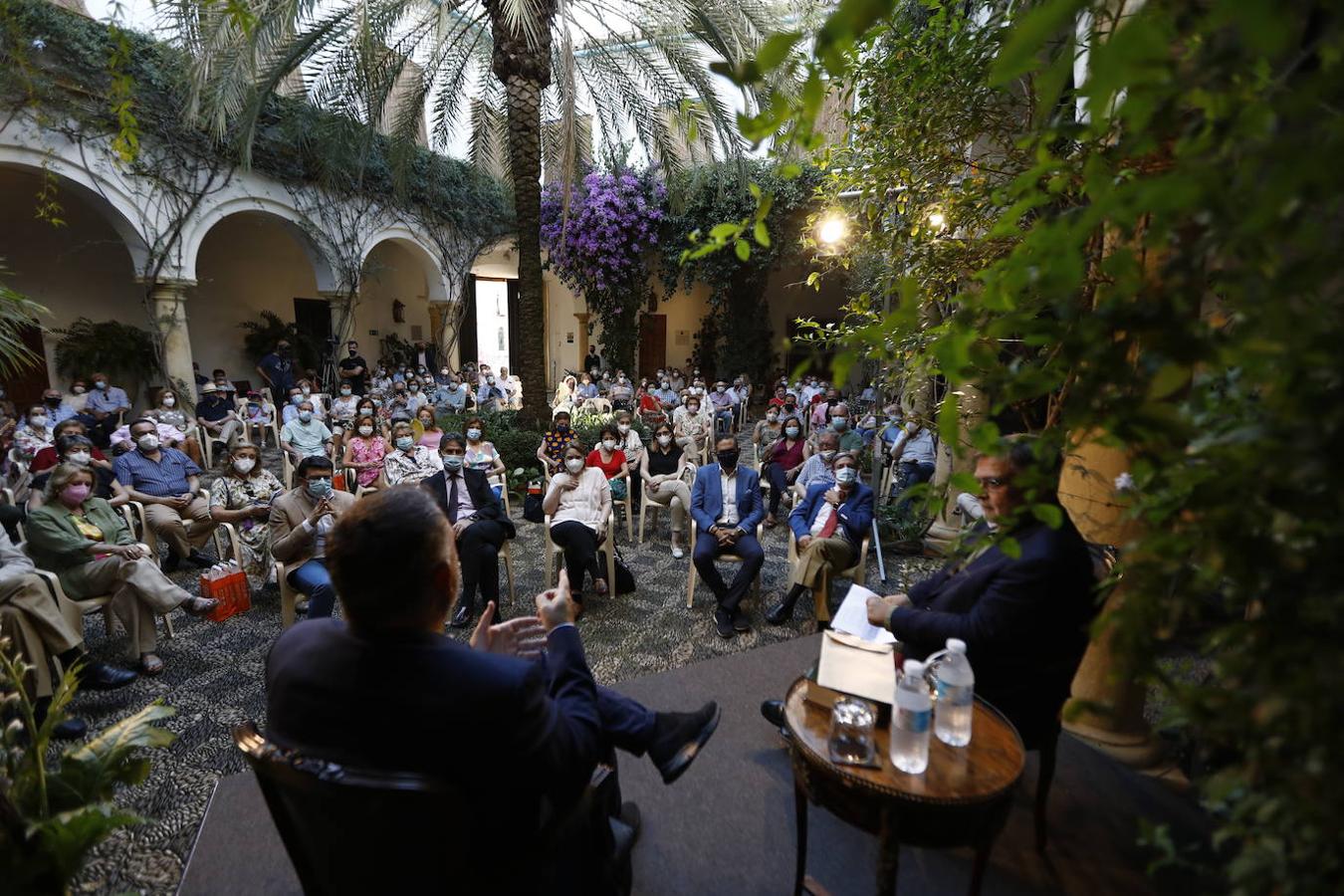 La presencia de Sánchez Adalid en el Foro Cultural de ABC Córdoba, en imágenes