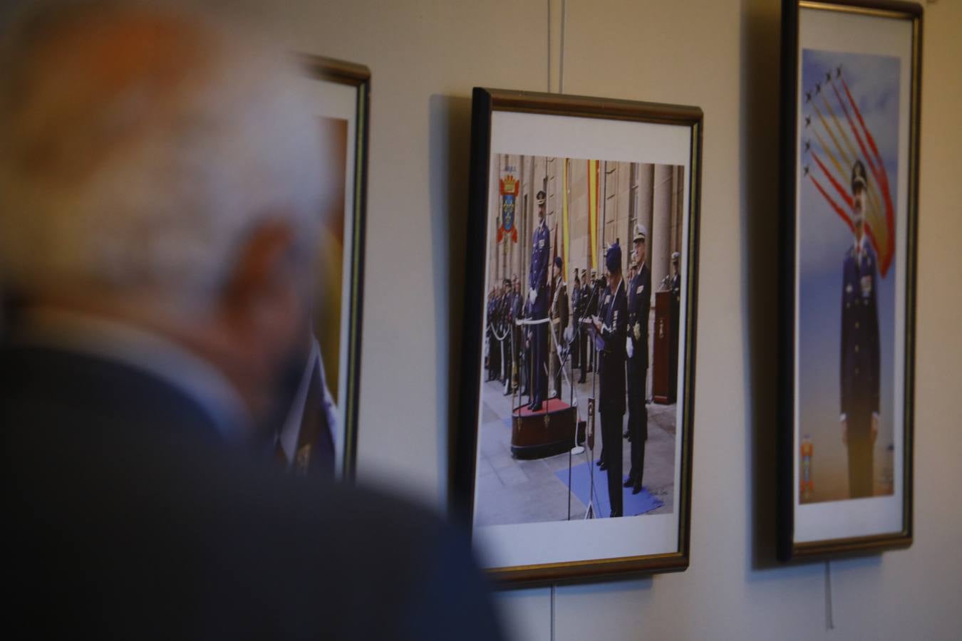 La exposición del Rey Felipe VI en el Círculo de la Amistad de Córdoba, en imágenes