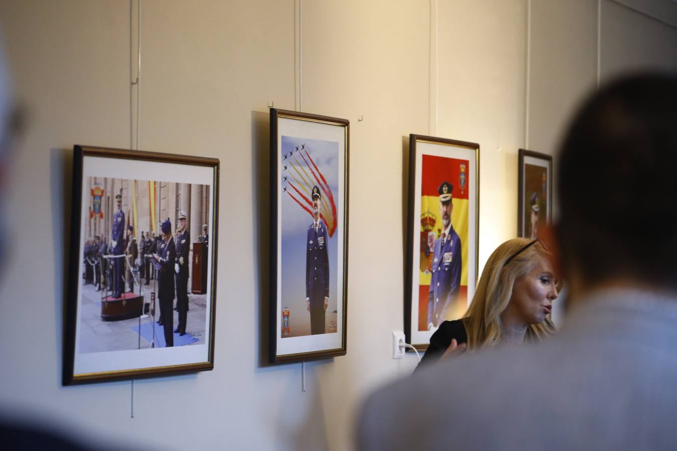 La exposición del Rey Felipe VI en el Círculo de la Amistad de Córdoba, en imágenes