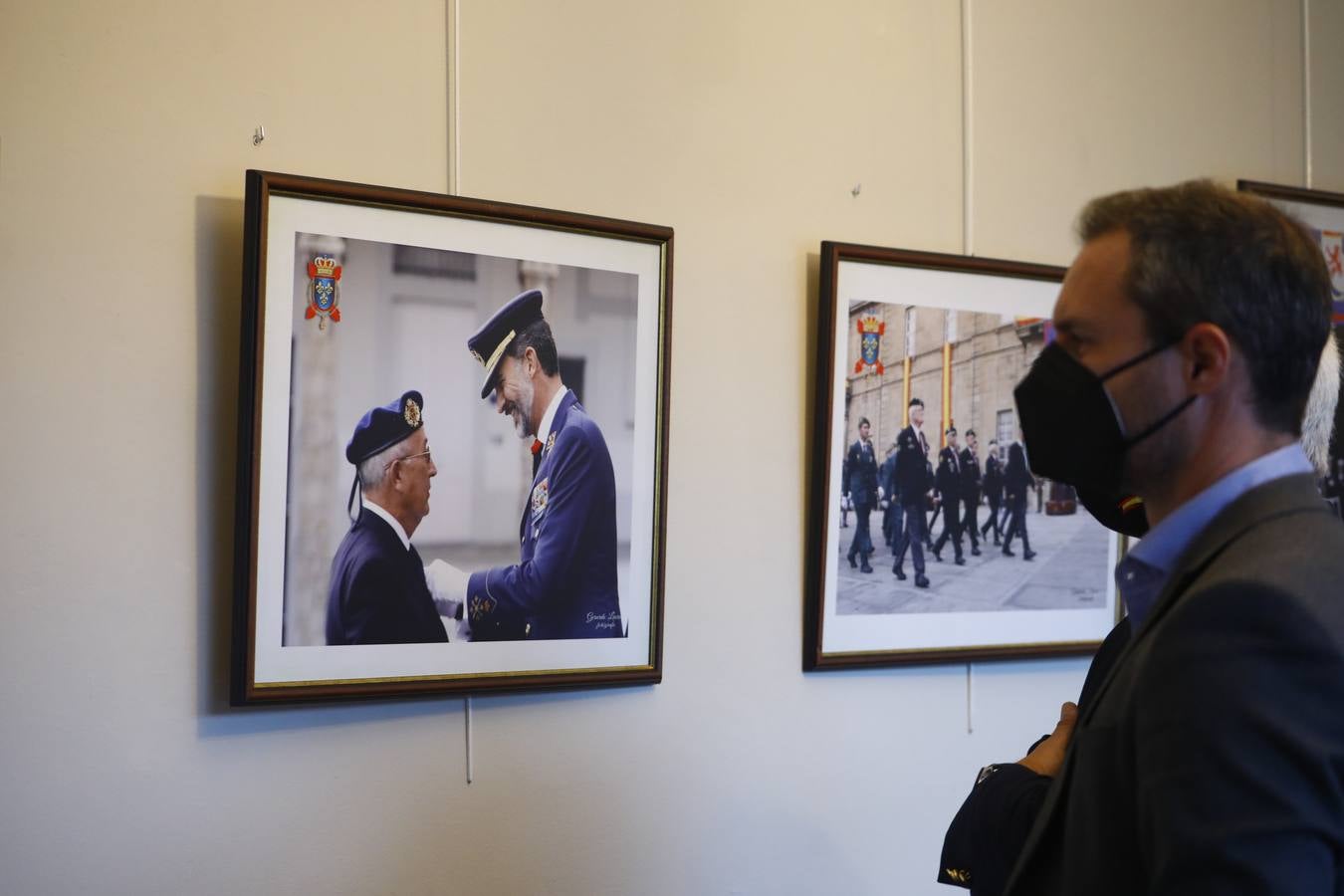 La exposición del Rey Felipe VI en el Círculo de la Amistad de Córdoba, en imágenes