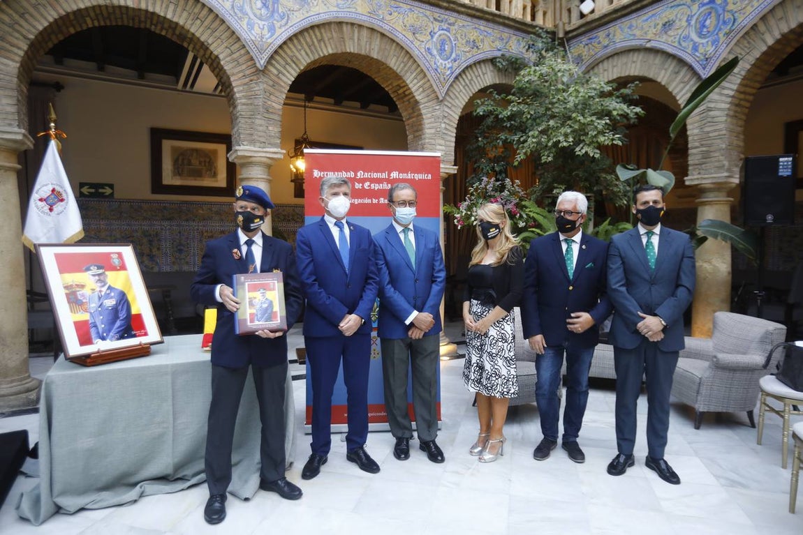 La exposición del Rey Felipe VI en el Círculo de la Amistad de Córdoba, en imágenes