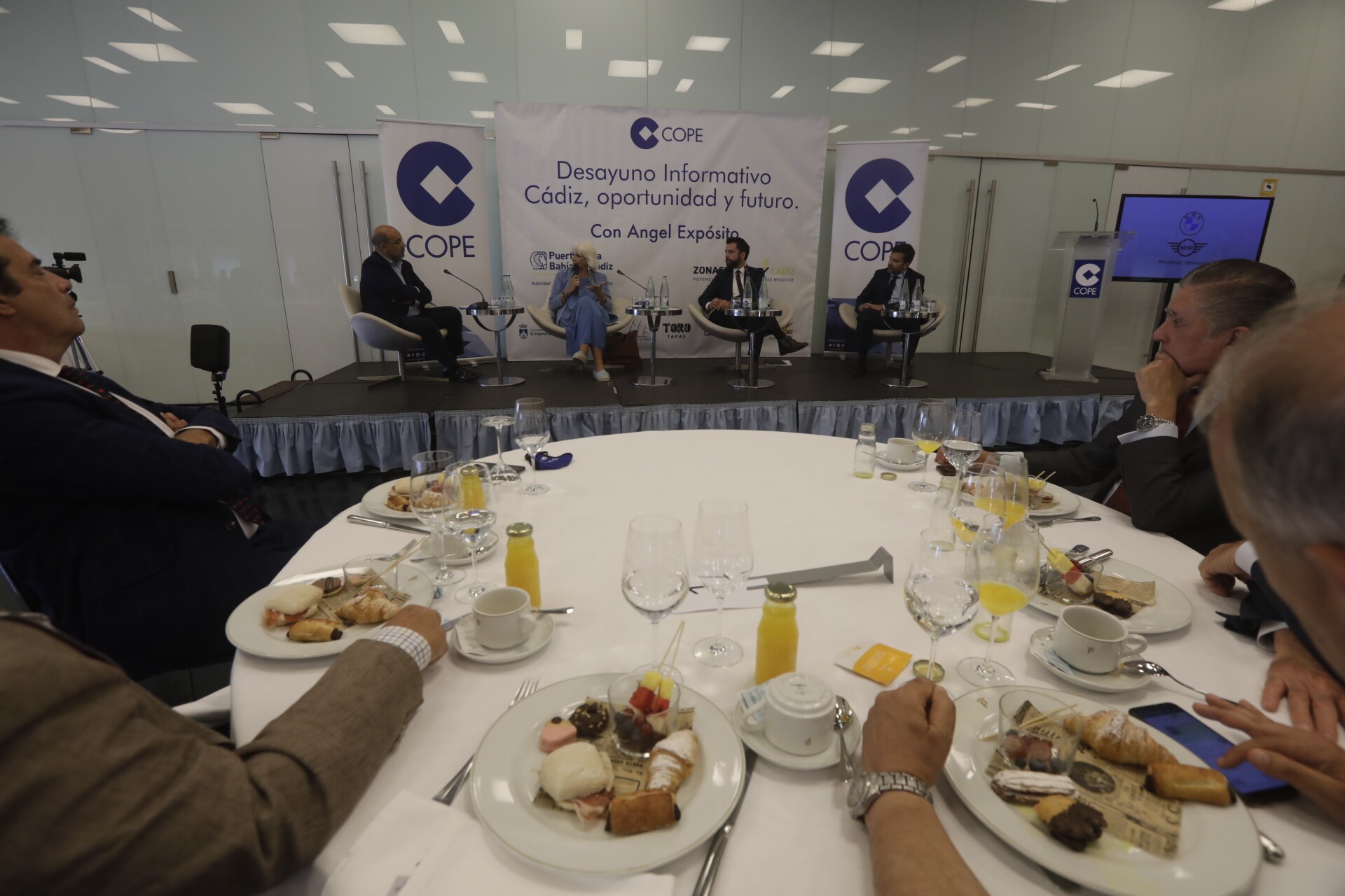 En imágenes: Desayuno informativo &#039;Cádiz, oportunidad y futuro