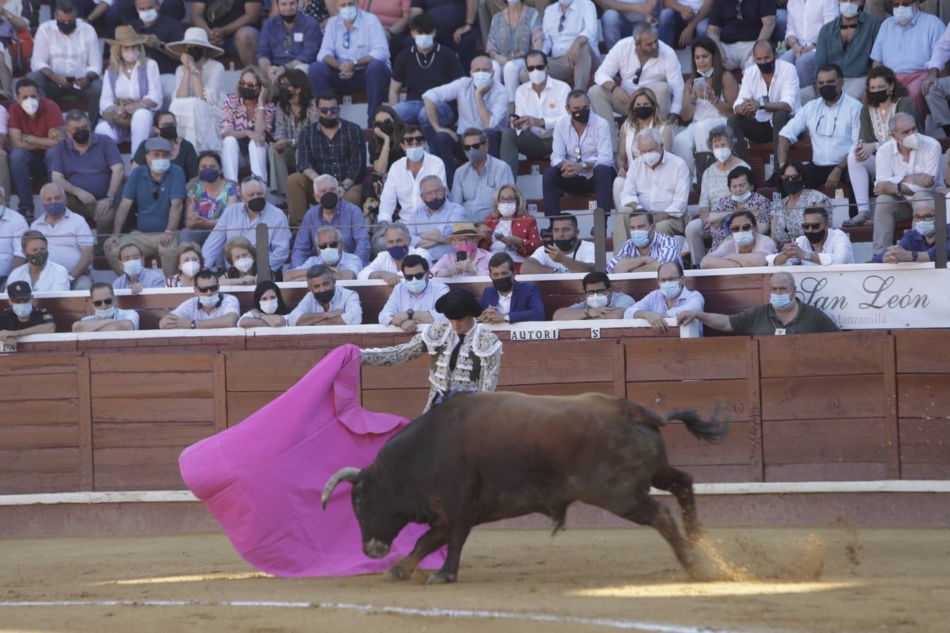 Fotos: El Juli y Aguado triunfan en Sanlúcar