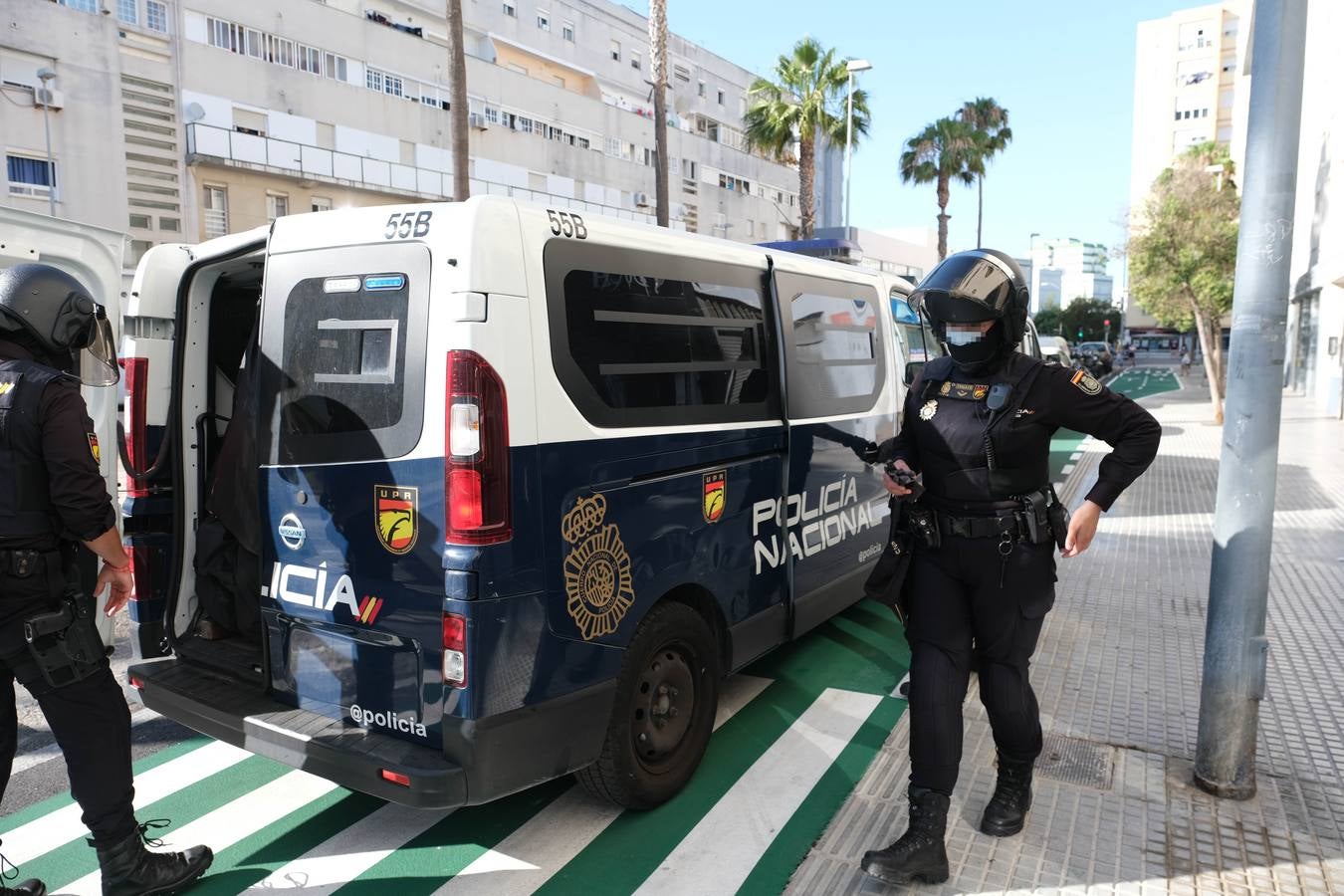 Fotos: Operación policial en Puntales y el Cerro del Moro contra el tráfico de hachís en Cádiz