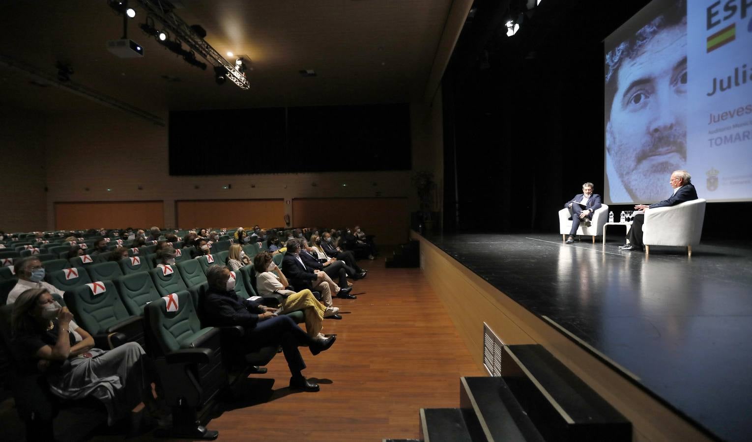 El director de ABC cierra el Foro &#039;España a debate&#039;