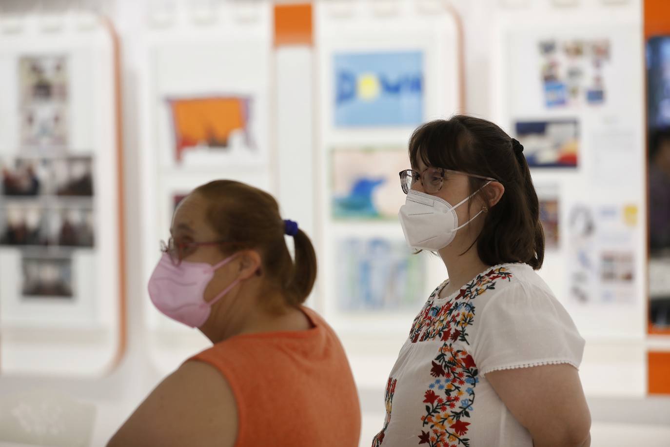 La exposición de Down Córdoba en el centro comercial La Sierra, en imágenes