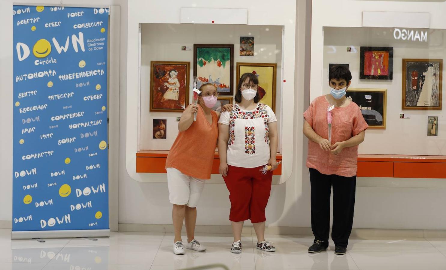 La exposición de Down Córdoba en el centro comercial La Sierra, en imágenes