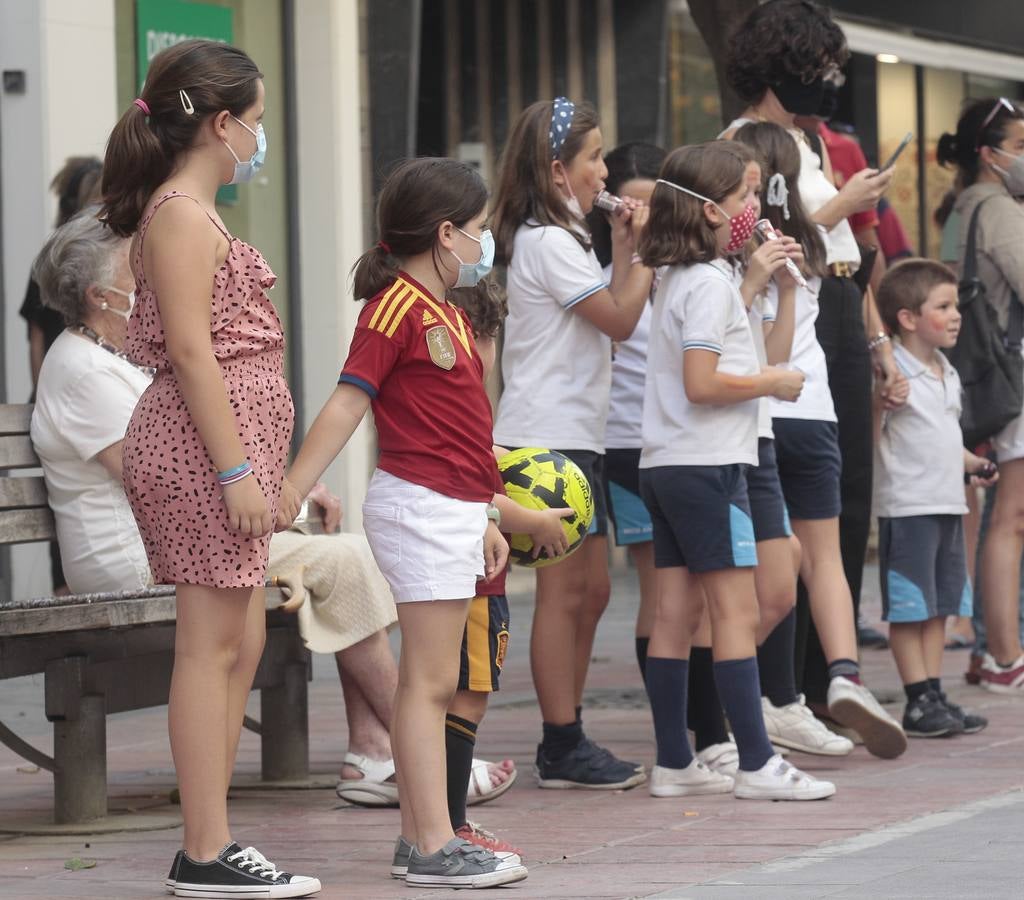 Eurocopa 2021: Manolo el del Bombo calienta motores en Sevilla