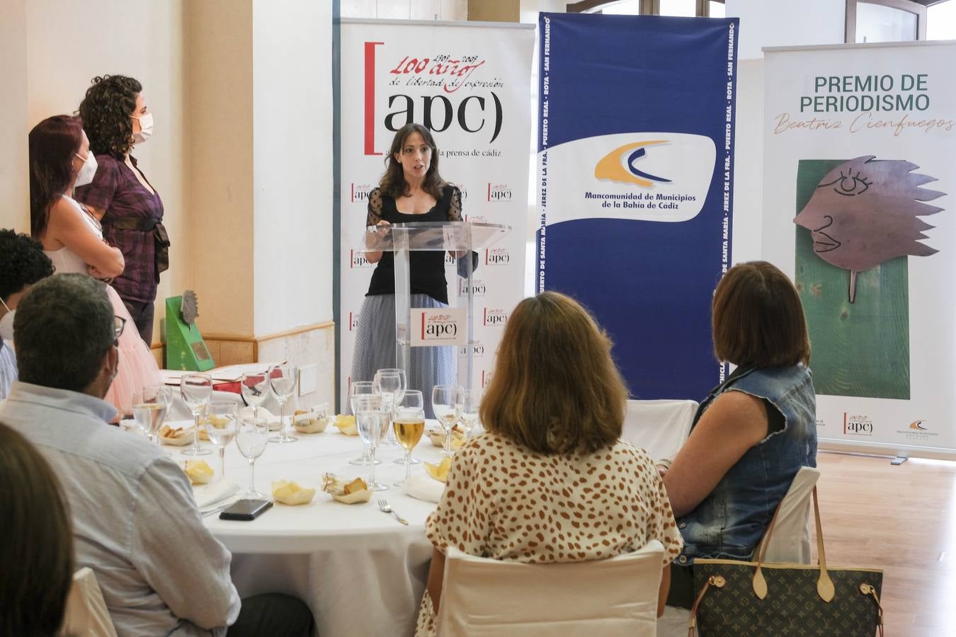 Fotos: Entrega del premio Beatriz Cienfuegos en la Asociación de la Prensa de Cádiz